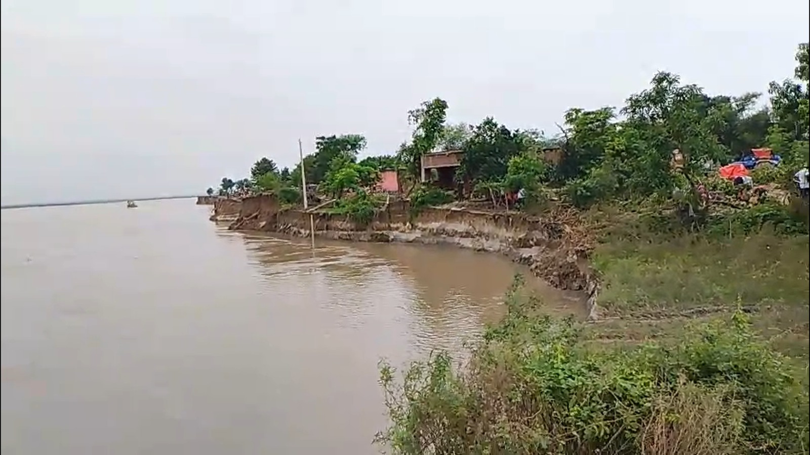 गोपाल नगर में कटान जारी