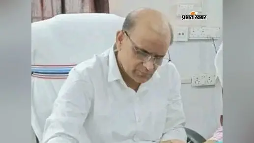 ई-शिक्षाकोष पोर्टल के दौर में भी छुट्टी के लिए दफ्तरों के चक्कर काटने को मजबूर शिक्षक, कागजी व्यवस्था पर उठे सवाल