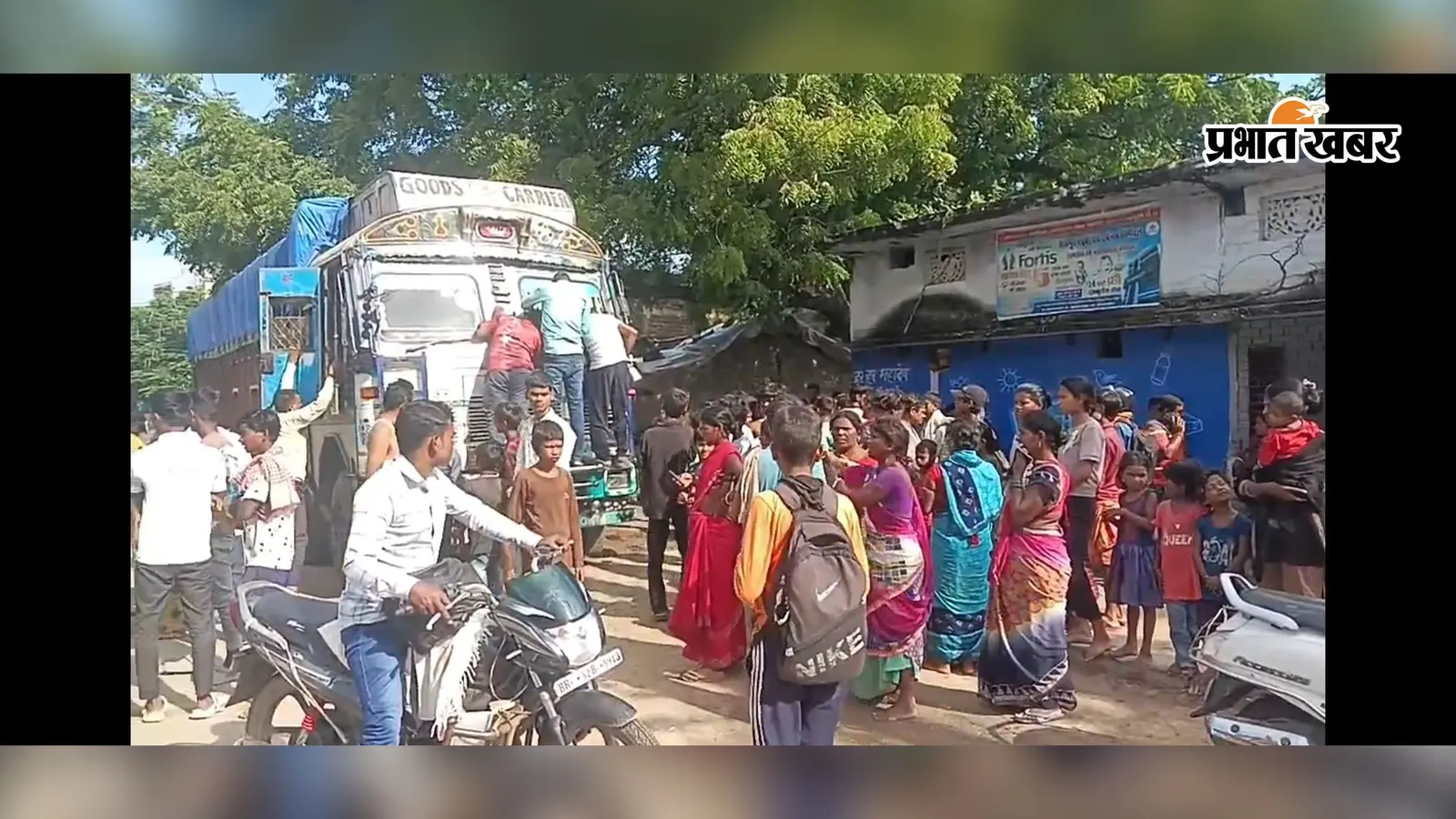 शेखपुरा बाईपास पर चीनी लदे ट्रक में मिला खून से सना शव, लूट-हत्या की आशंका