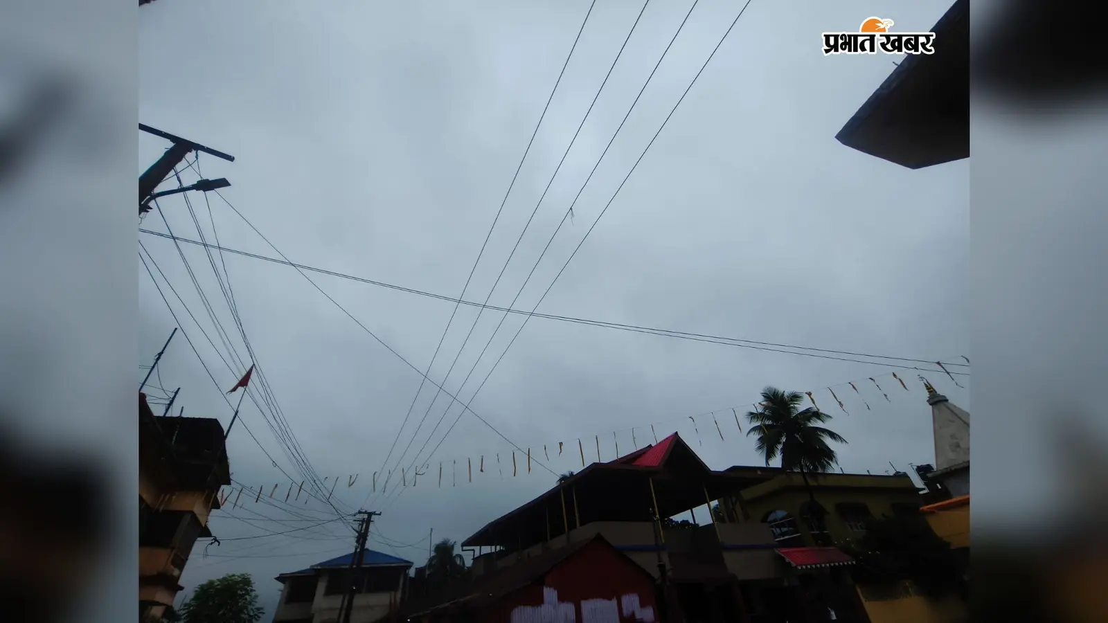 अचानक बदला मौसम का मिजाज, ठाकुरगंज और पोठिया में बूंदाबांदी; गर्मी व उमस से मिली राहत