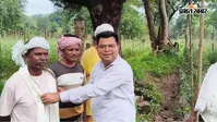अफीम छोड़ शुरू की टमाटर की खेती, किये गये सम्मानित