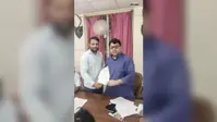 गोपालगंज : पूर्व मंत्री बृज किशोर नारायण सिंह के नाम पर पुस्तकालय खोलने की मांग, विधायक को सौंपा गया मांगपत्र