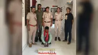 मद्य निषेध पुलिस की बड़ी कार्रवाई, 6 लीटर विदेशी शराब के साथ तस्कर गिरफ्तार