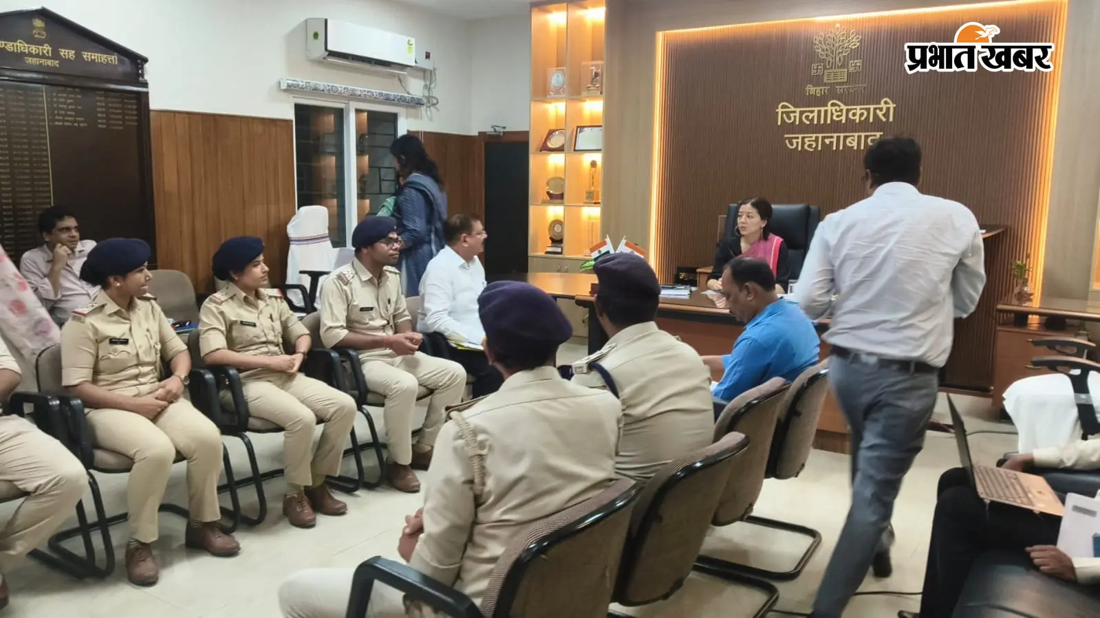 जहानाबाद में परिवहन विभाग के कार्यों की समीक्षा, डीएम ने राजस्व लक्ष्य शत-प्रतिशत हासिल करने का दिया निर्देश