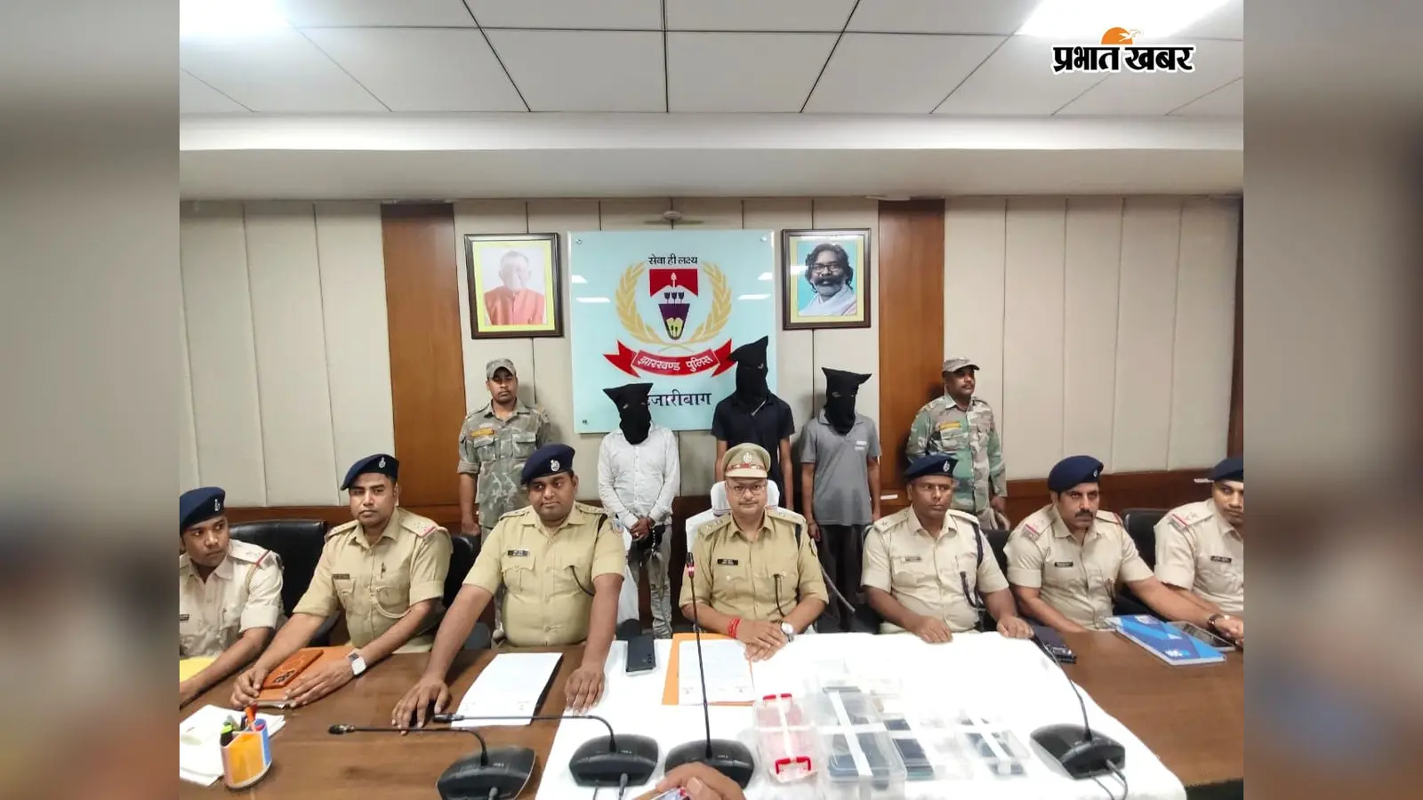 हजारीबाग में प्रिंस खान गैंग पर पुलिस का शिकंजा, तीन गुर्गे समेत हथियार सप्लायर गिरफ्तार