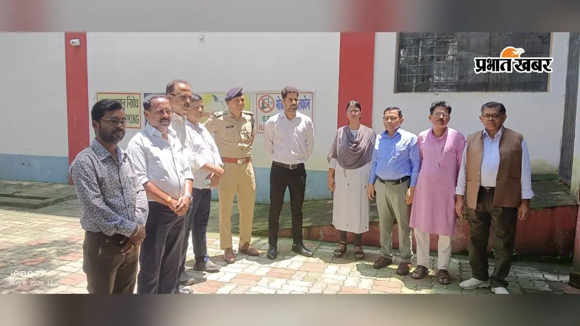 किशनगंज में EVM वेयरहाउस की सुरक्षा पर प्रशासन सतर्क, DM और SP ने किया संयुक्त निरीक्षण