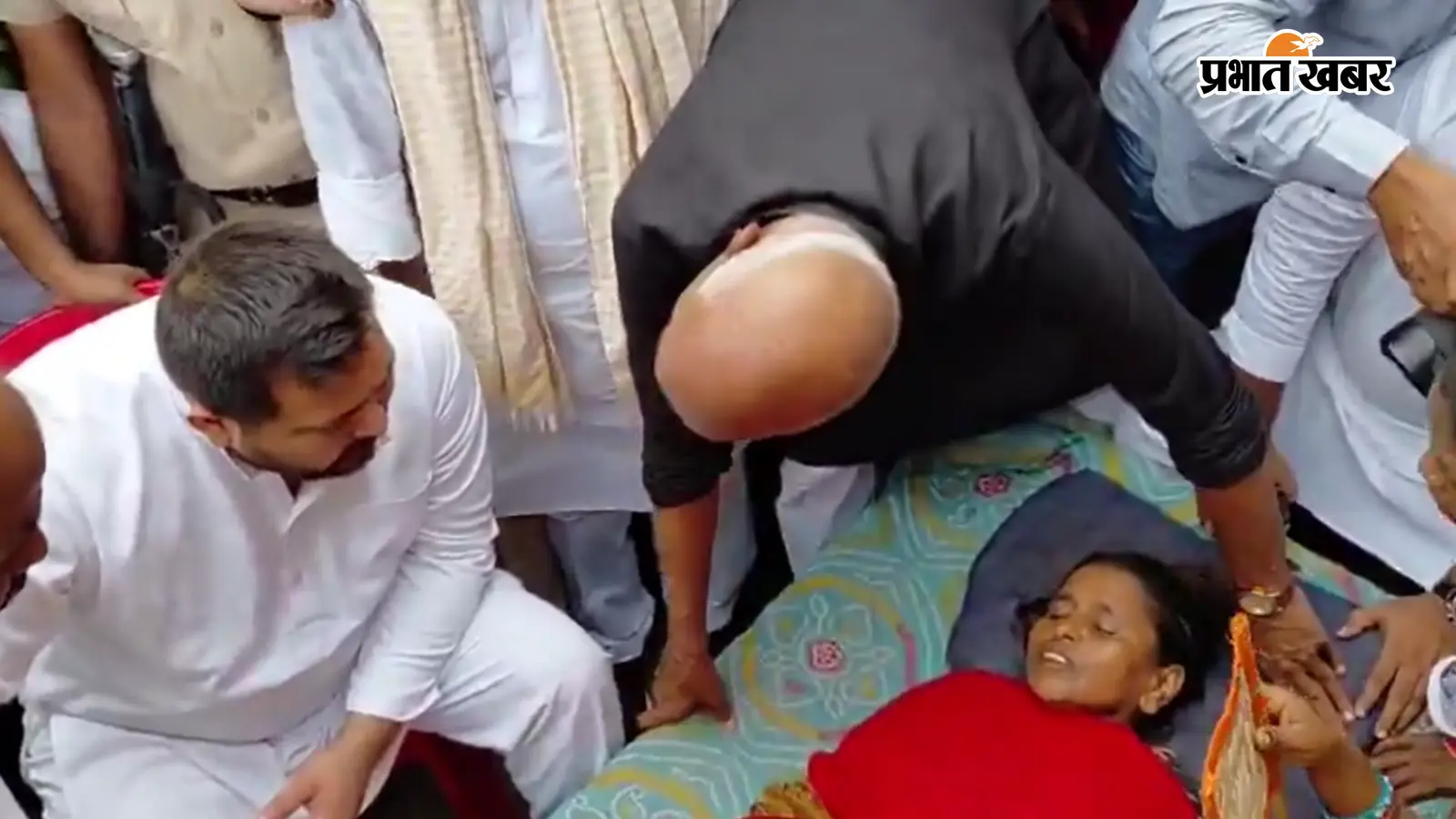 तेजस्वी यादव रोहतास में चंदेश्वर चौधरी के परिवार से मिले, बोले-जनता वक्त आने पर फैसला करेगी