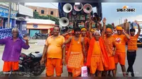 55 किमी पैदल चल सोमवार को बाबा महेंद्रनाथ का करेंगे जलाभिषेक, उत्तरायण गंगा से जलभरी के लिए रवाना हुए श्रद्धालु