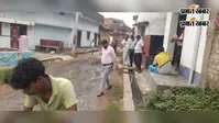 महावर गांव में सड़क पर जमा नाले का पानी हटाया, प्रशासन ने कराई जल निकासी की व्यवस्था