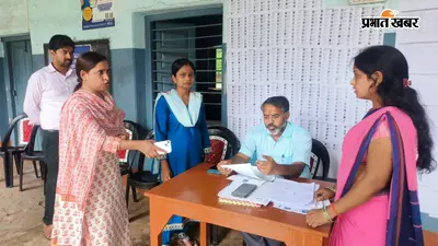एसआइआर के विशेष कैंप का डीसी ने किया निरीक्षण, नये मतदाताओं के नाम जोड़ने में लापरवाही नहीं बरतने का निर्देश