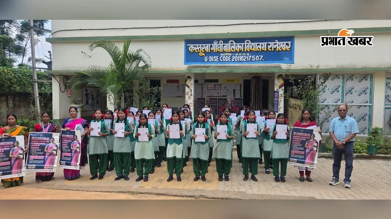 एसआईआर के तहत बूथों पर विशेष कैंप, बीडीओ ने किया निरीक्षण