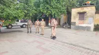नौतन थाना पहुंचकर एसपी कुमार गौतम ने किया औचक निरीक्षण, दिये आवश्यक निर्देश