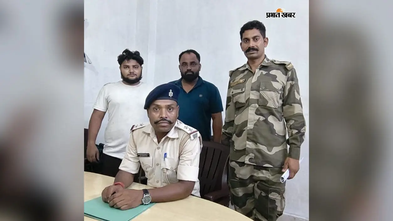 देवघर के श्रावणी मेला में ऑटो-टोटो चालकों से रंगदारी वसूली का आरोप, दो गिरफ्तार