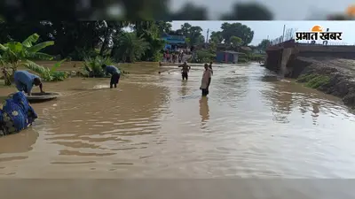 गोड्डाः करोड़ों के पुल में जल निकासी को लेकर ग्रामीणों का विरोध, 50 एकड़ धान की फसल और दर्जनों घरों पर खतरे का दावा