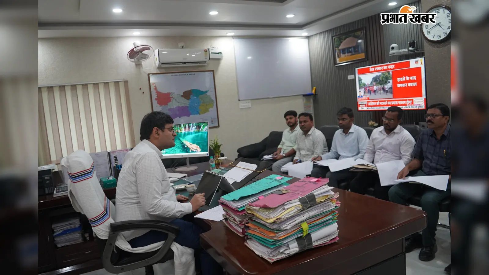 बुडको की विकास योजनाओं पर डीएम विनोद दूहन सख्त, समय-सीमा और गुणवत्ता बनाए रखने का निर्देश