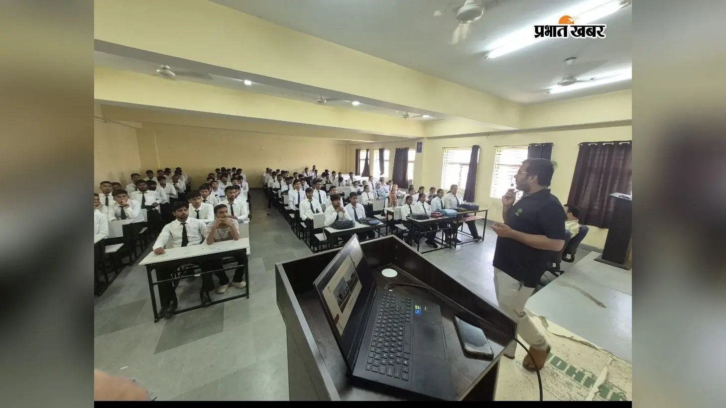 सुपौल इंजीनियरिंग कॉलेज में स्टार्टअप का पाठ, नवप्रवेशी छात्रों को बताया कैसे आइडिया से तैयार करें सफल बिजनेस