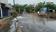 आरा में तीन दिन से सड़क पर बह रहा पानी, टूटी पाइपलाइन से हजारों लीटर पानी बर्बाद