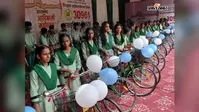 झारखंड आदिवासी महोत्सव में संस्कृति, परंपरा और विरासत का दिखा रंग, मांदर की थाप पर झूमे लोग