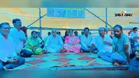 सुरक्षित स्थानों की ओर पलायन, पुनर्वास और मुआवजे की मांग को लेकर ग्रामीणों का धरना जारी