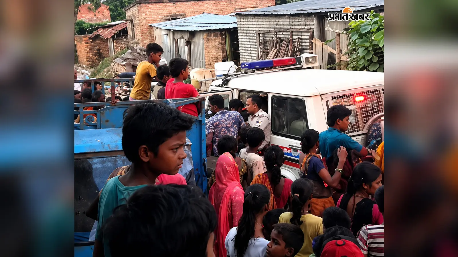 मधुबन में शराब की सूचना देने के शक में युवक को घेरा, पुलिस ने भीड़ से निकालकर बचाया