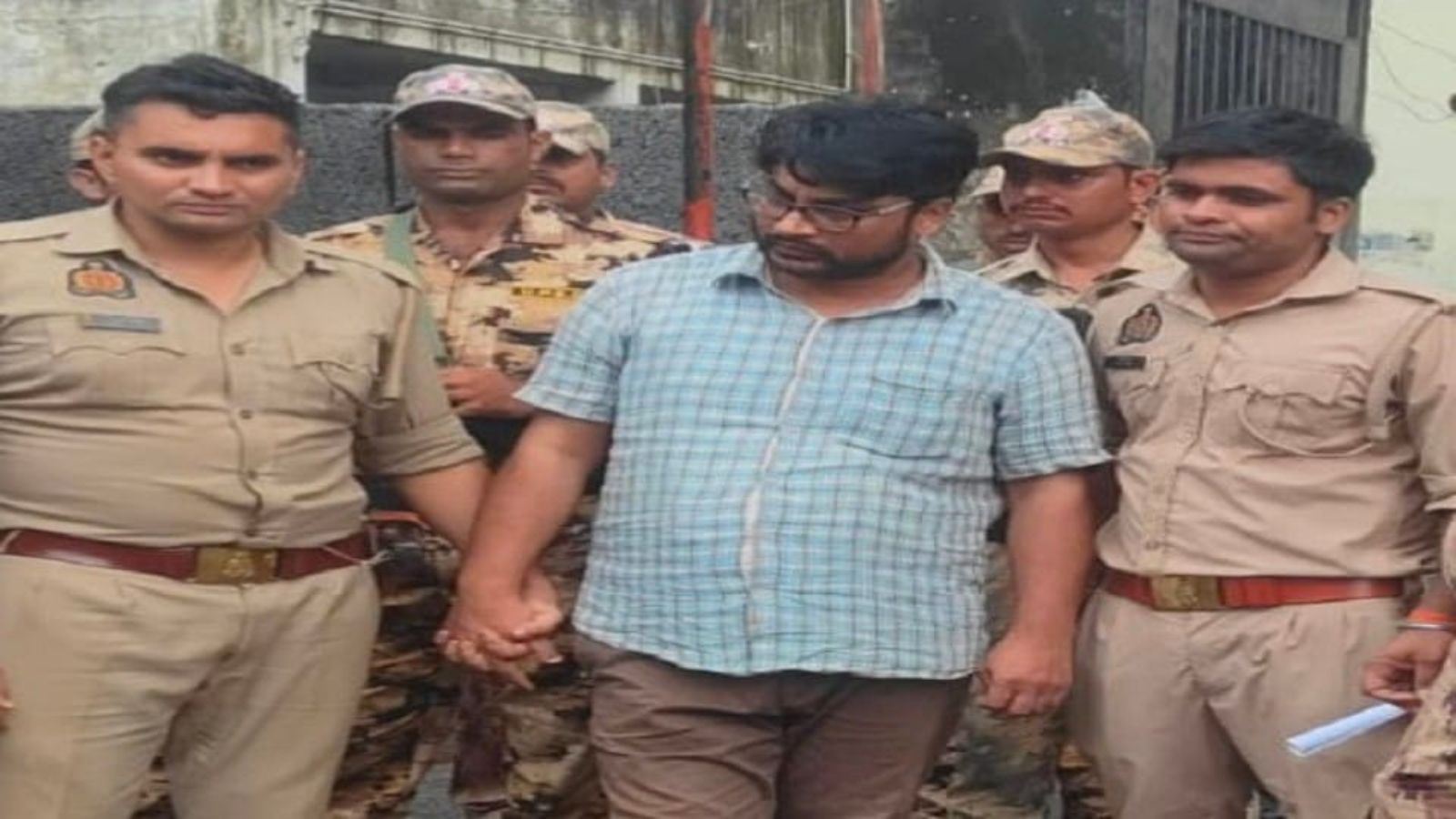 गिरफ्तार आरोपी