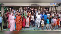 सारण के शेरपुर-दिघवारा सिक्सलेन सड़क के लिए जमीन अधिग्रहण का विरोध, बाल-बच्चों संग धरने पर बैठे किसान