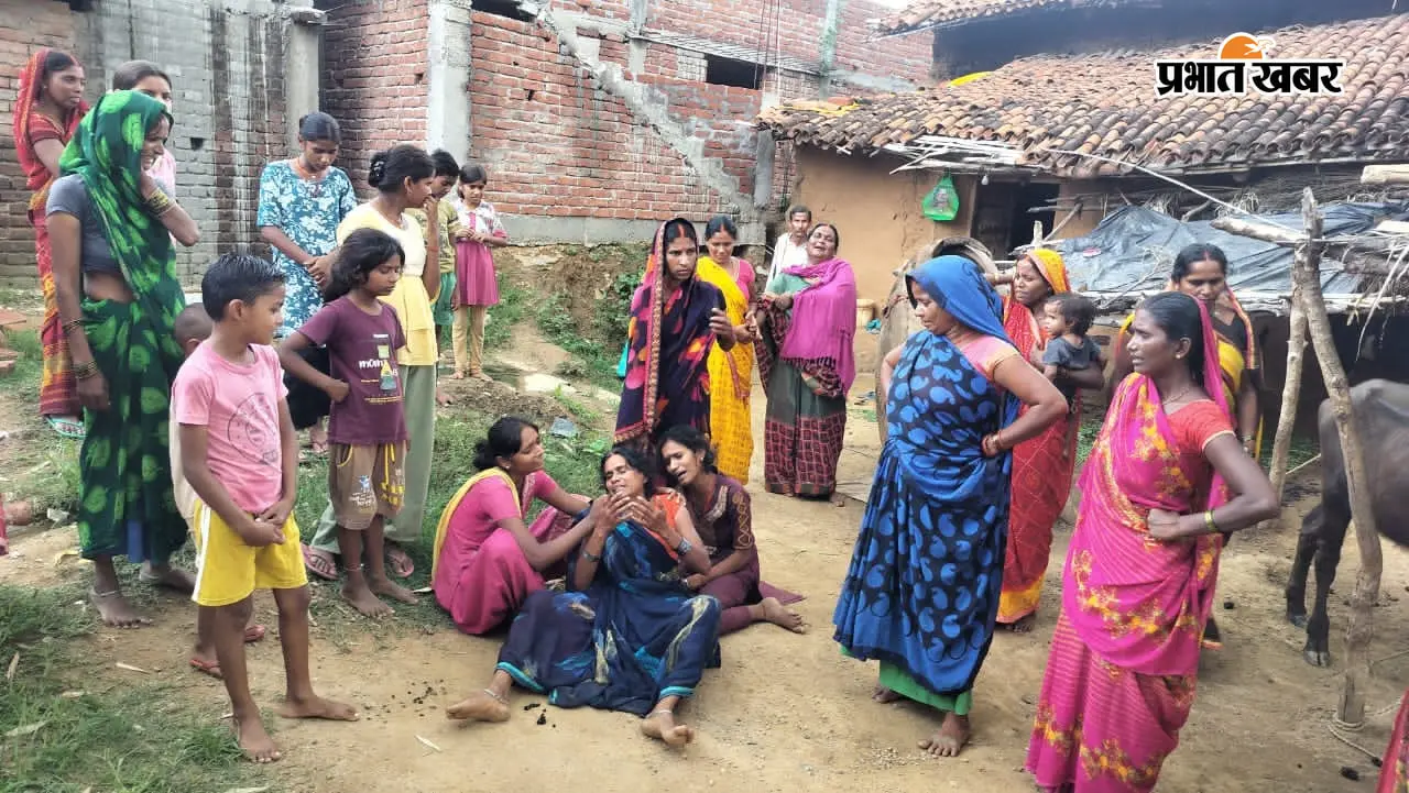 झाड़ी में मिला 17 साल के युवक का खून से लथपथ शव, पास में चावल लदा ट्रैक्टर बरामद; हत्या की आशंका