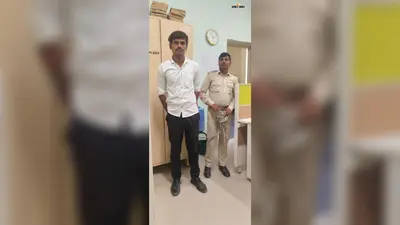 कैमूर में पुलिस अधिकारी बनकर ऑटो चालक से वसूले 600 रुपये, शक हुआ तो खुल गया फर्जीवाड़ा; आरोपी गिरफ्तार