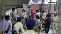 खगड़िया में फर्जी IAS का बड़ा खेल, Tesla और Tata Safari पर सरकारी बोर्ड लगाकर चलता था मनीष