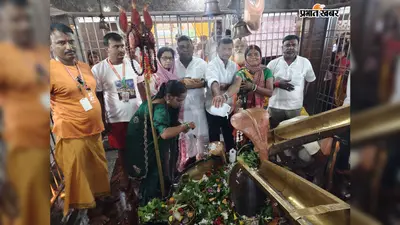 गया जी: दूसरी सोमवारी पर बाबा बैजूधाम में उमड़ी श्रद्धालुओं की भीड़, कतारबद्ध होकर किया जलाभिषेक