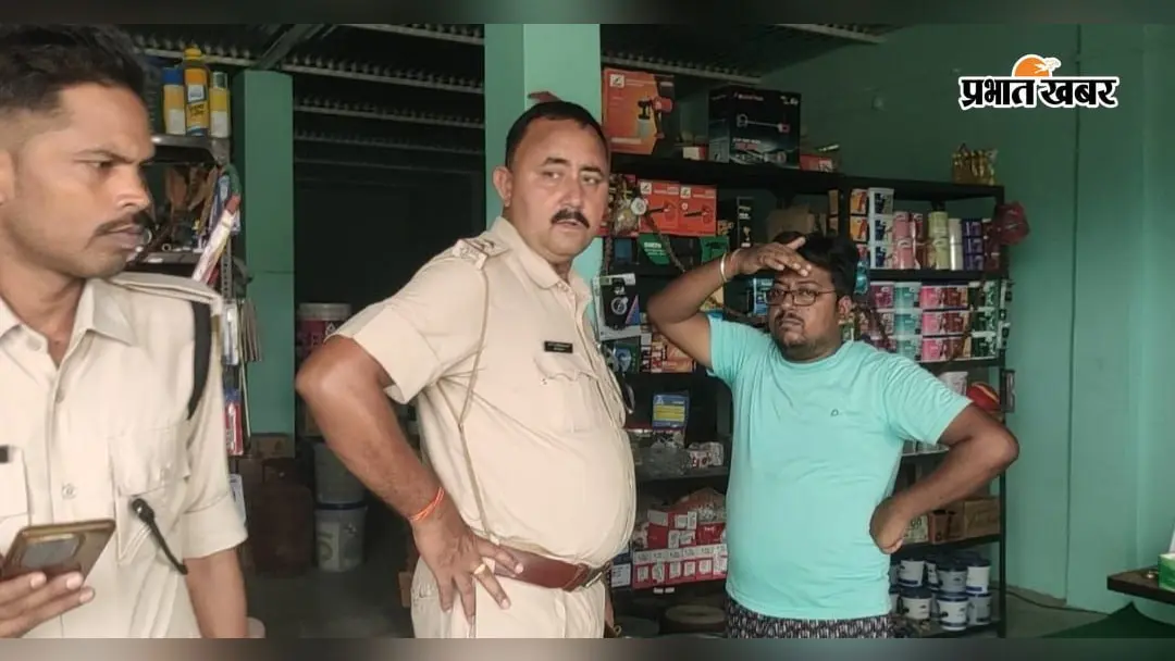 मधेपुरा में भवन निर्माण सामग्री की दुकान में चोरी, शटर-ताला तोड़कर दो लाख का सामान ले गये चोर