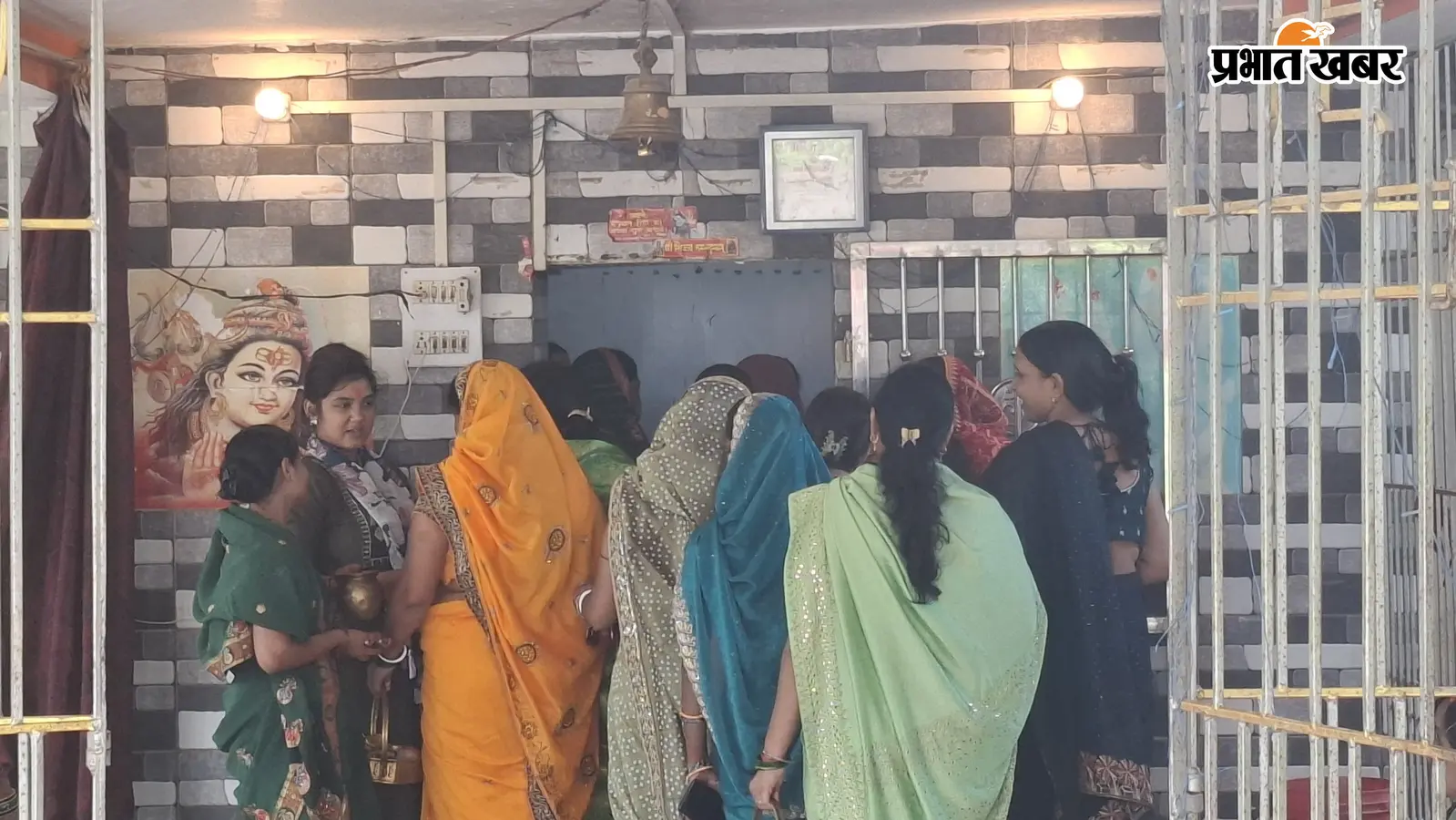 सावन की दूसरी सोमवारी: पलामू के शिवालयों में उमड़ा आस्था का सैलाब