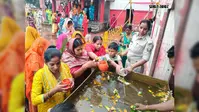 शिवहर: रिमझिम बारिश भी नहीं रोक सकी आस्था, देकुली धाम में दूसरी सोमवारी पर उमड़ा शिवभक्तों का सैलाब