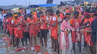 सावन की दूसरी सोमवारी पर उमड़े श्रद्धालु, अगुआनी घाट से कांवरियों ने भरा गंगाजल, शिवालयों में गूंजा हर-हर महादेव