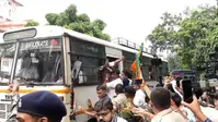 CM आवास घेरने पहुंचे BJP विधायक और कार्यकर्ता, पुलिस से झड़प, बाबूलाल मरांडी समेत प्रदेश अध्यक्ष हिरासत में