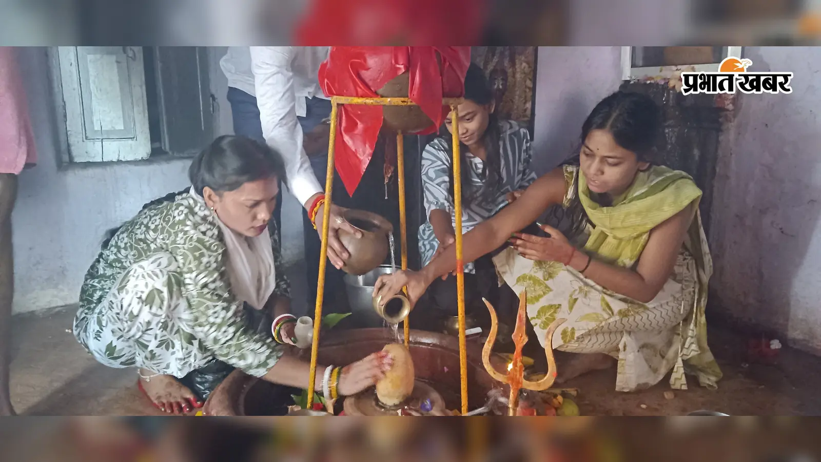 सावन की दूसरी सोमवारी पर पकरीबरावां में उमड़ी आस्था, धमौल समेत शिवालयों में गूंजे हर-हर महादेव के जयकारे