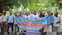 NMOPS के बैनर तले शिक्षकों व कर्मियों ने निकाली विशाल रैली, पुरानी पेंशन योजना बहाल करने की उठाई मांग