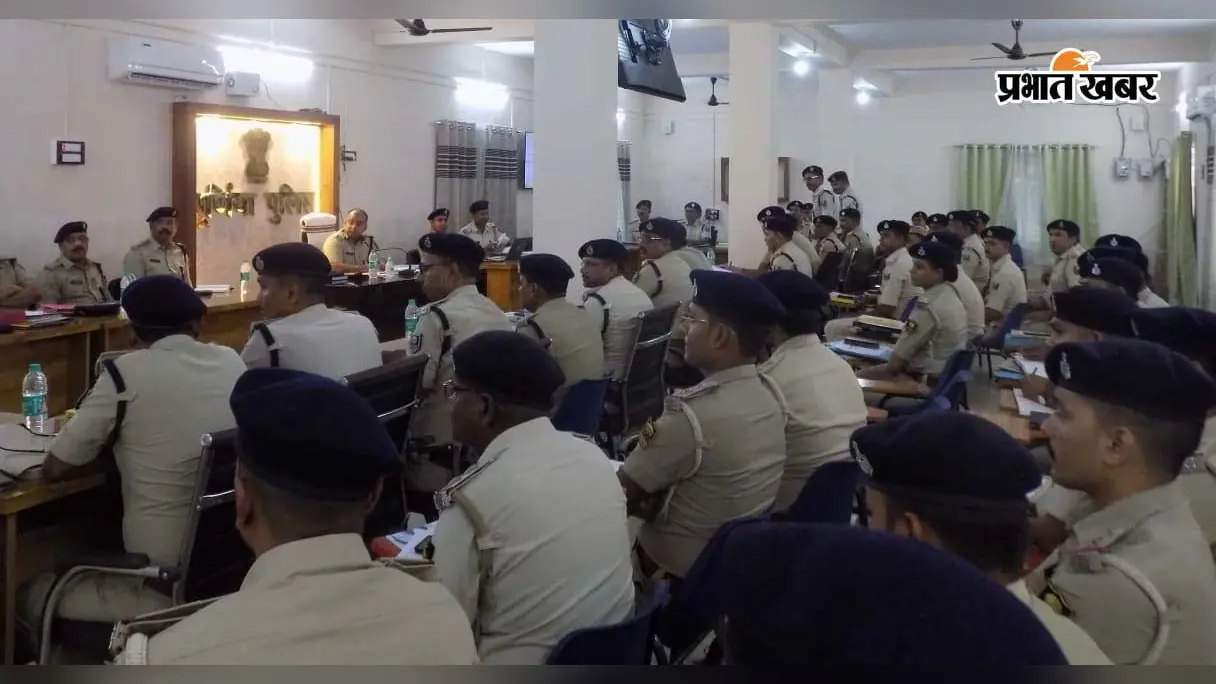 मासिक अपराध समीक्षा गोष्ठी में कड़े तेवर, SSP डॉ. शौर्य सुमन बोले- लंबित कांडों का जल्द करें निष्पादन