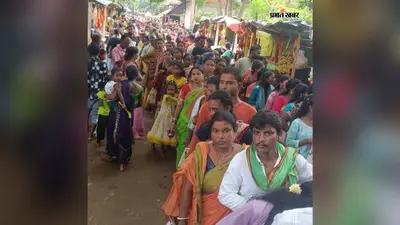 यहां जलाभिषेक के लिए लगी एक किलोमीटर लंबी कतार, जानें हर साल क्यों आते हैं हजारों भक्त