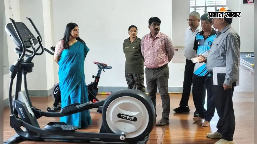 शिवहर में खेल भवन का डीएम ने किया निरीक्षण, खिलाड़ियों की सुविधा और सुरक्षा पर दिया जोर