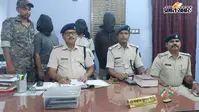 वारिसलीगंज में चार साइबर अपराधी गिरफ्तार, 11 मोबाइल और ग्राहक डाटा बरामद