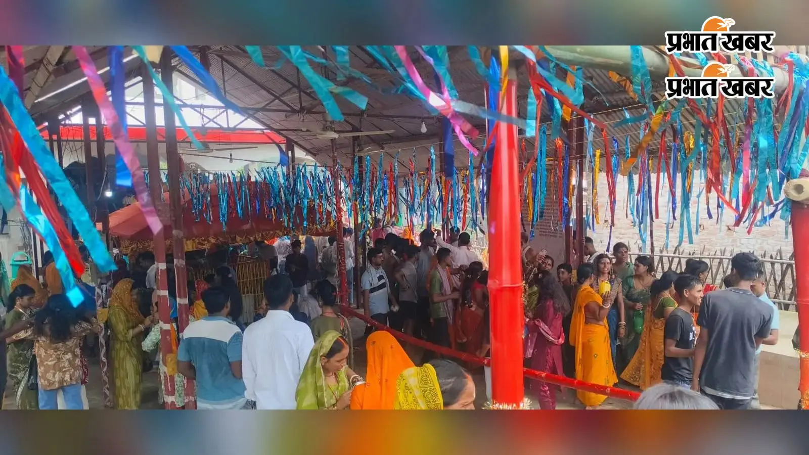 सावन की दूसरी सोमवारी पर आलोक धाम में उमड़ा श्रद्धालुओं का सैलाब, हर-हर महादेव के जयकारों से गूंजा परिसर