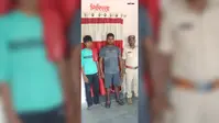 कुमारखंड में ट्रांसफॉर्मर से तेल चोरी करते दो युवक गिरफ्तार, 96 हजार की क्षति