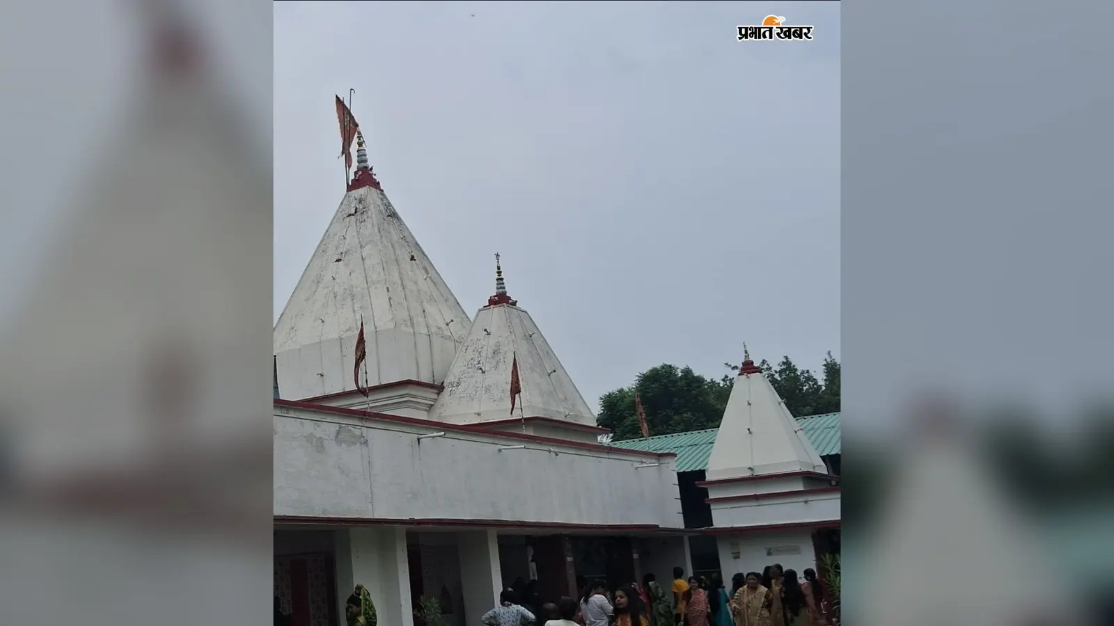 सावन की दूसरी सोमवारी पर अमनौर के शिवालयों में उमड़ी भीड़, हर-हर महादेव के जयकारों से गूंजे मंदिर