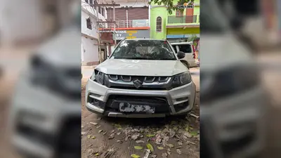 सीवान में चेकिंग के दौरान भागने लगी ब्रेजा कार, पीछा कर पुलिस ने पकड़ा, 495 लीटर शराब बरामद