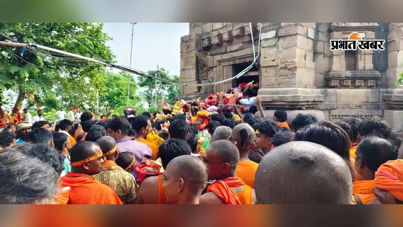 कैमूर में दूसरी सोमवारी पर मुंडेश्वरी धाम में उमड़ा भक्तों का भीड़, सवा लाख श्रद्धालुओं ने किए माता के दर्शन