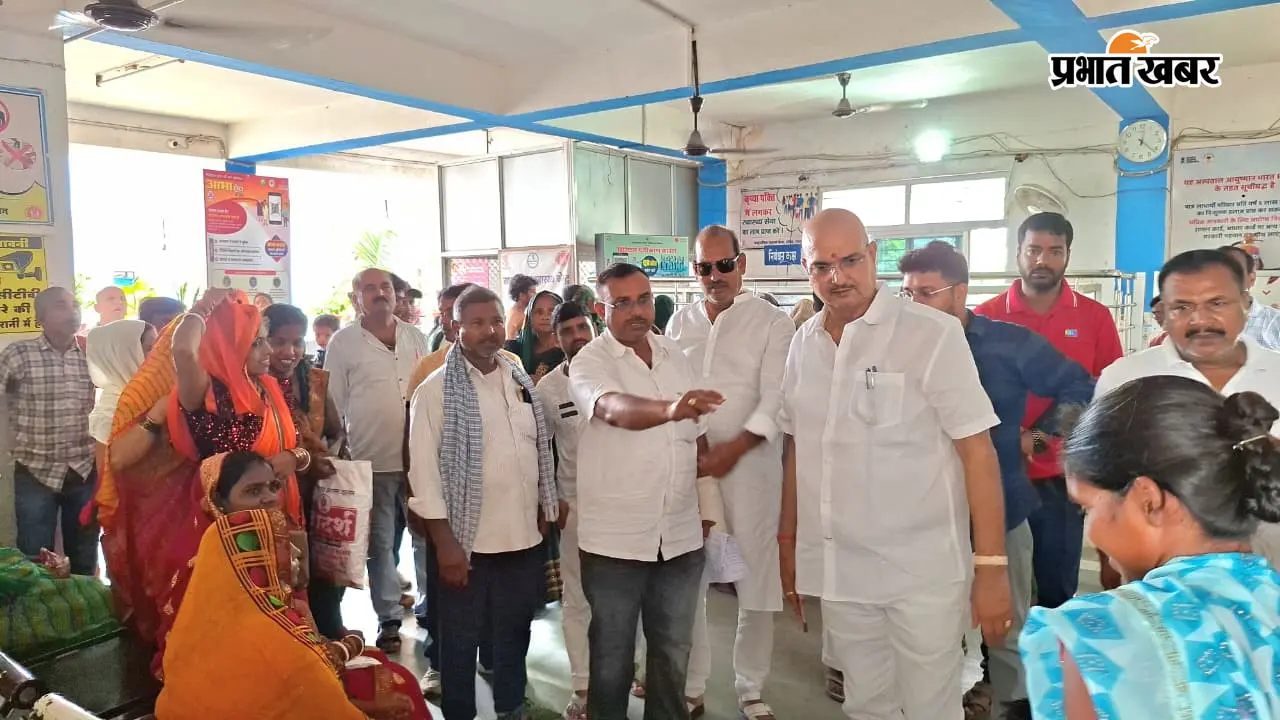 दरौंदा सीएचसी पहुंचे विधायक व्यास सिंह, मरीजों से जाना इलाज और स्वास्थ्य सुविधाओं का हाल