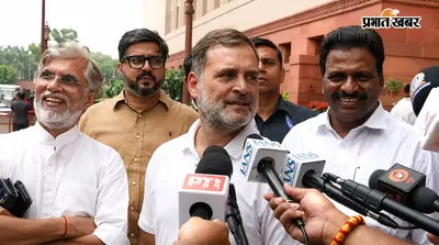 15 अगस्त पर राहुल गांधी की सीट को लेकर सफाई, रक्षा सचिव बोले- कैबिनेट मंत्रियों के बाद बैठेंगे नेता प्रतिपक्ष