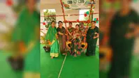 सावन के रंग में रंगा गायत्री शक्तिपीठ, भजन-सावन गीतों के बीच महिलाओं ने झूले का उठाया आनंद