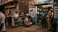 रंगदारी नहीं देने पर बाइक पार्ट्स दुकान पर फायरिंग, दहशत का माहौल